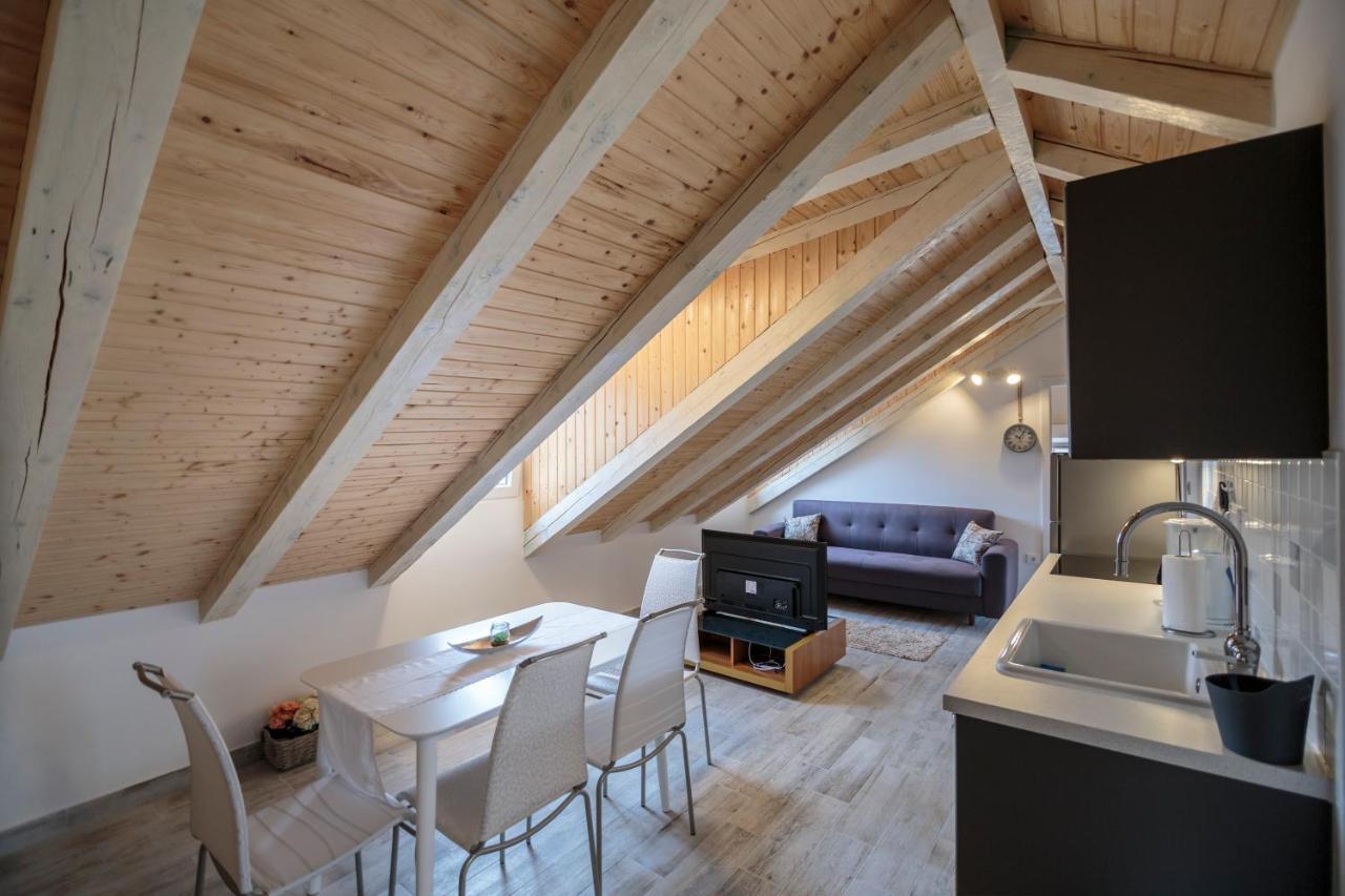 Apartments Bepi Комижа Экстерьер фото