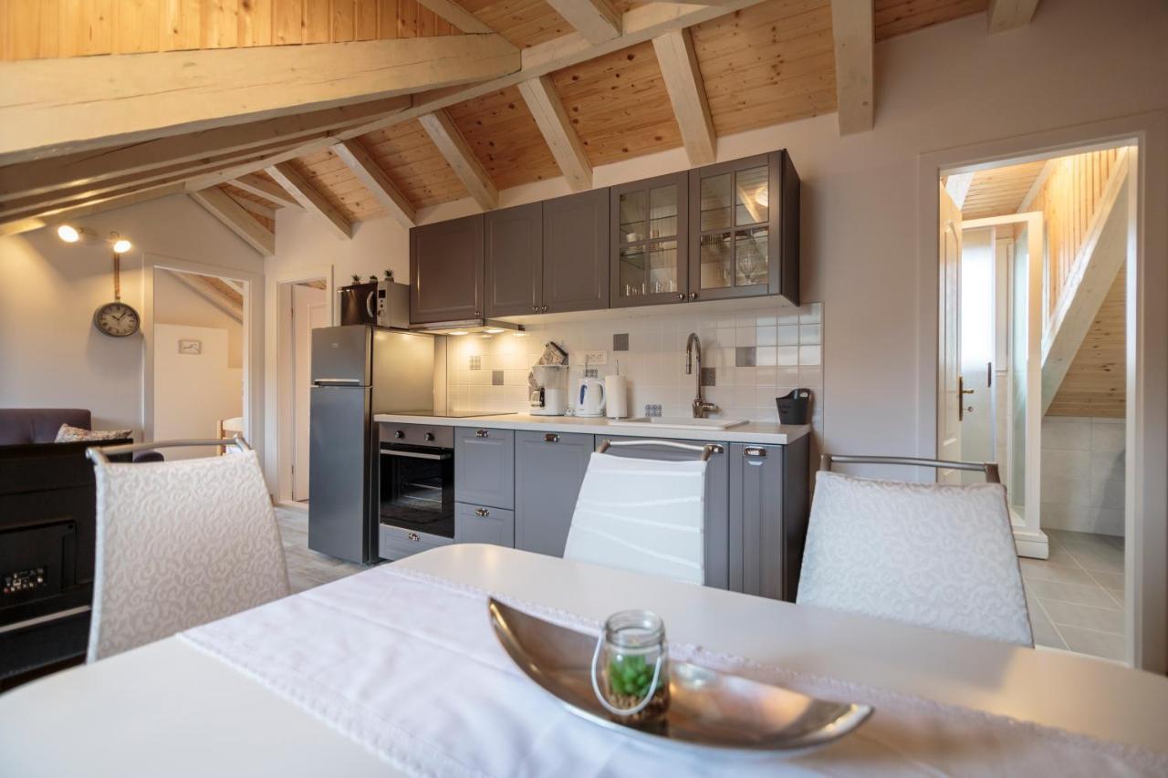 Apartments Bepi Комижа Экстерьер фото